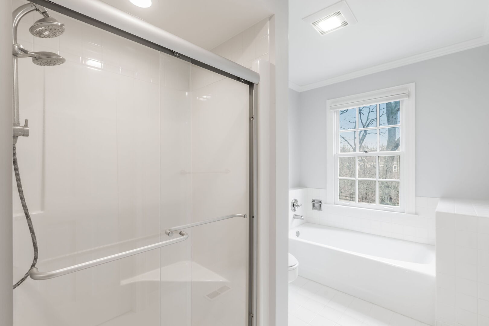 207 N Green Bay Road