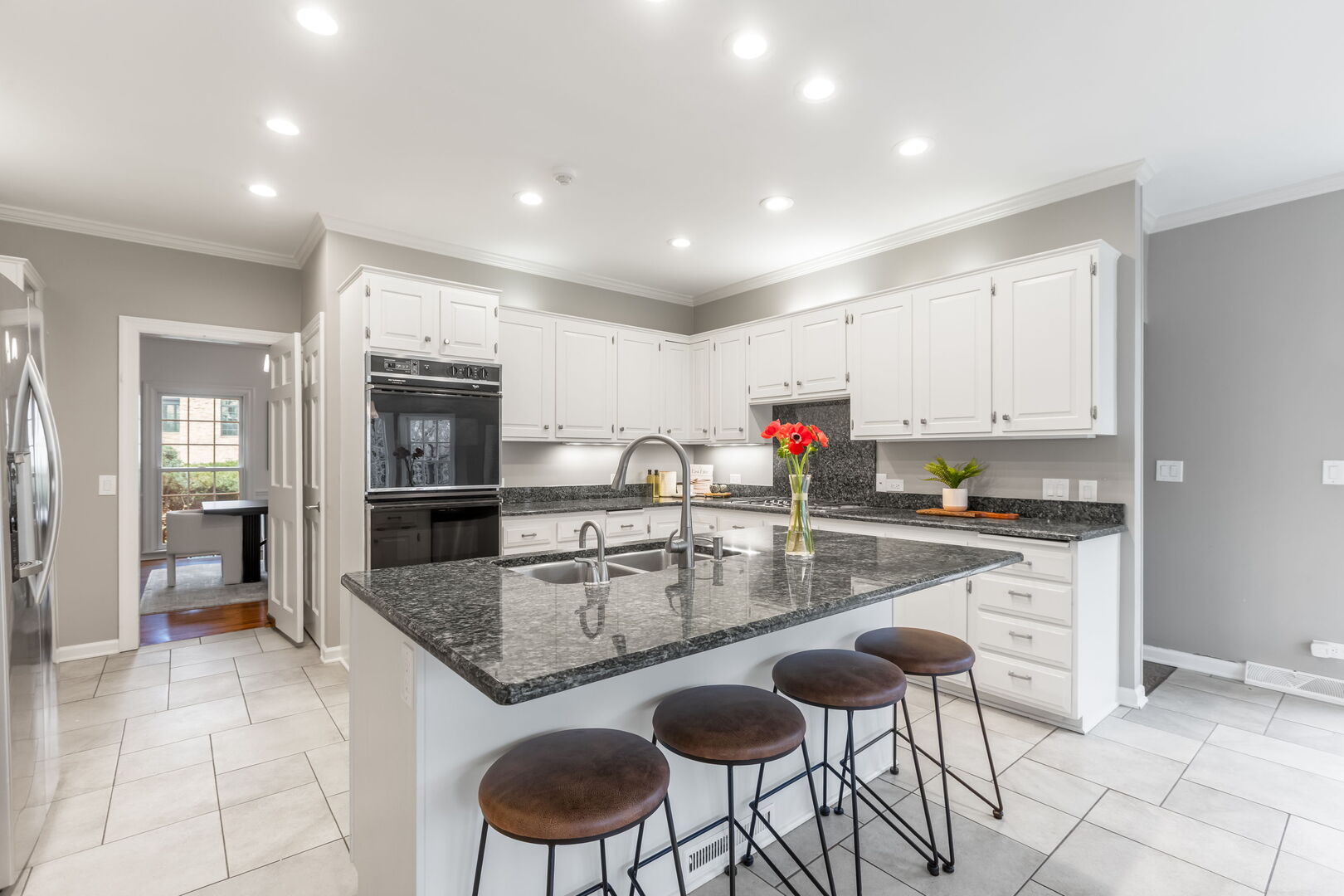 207 N Green Bay Road