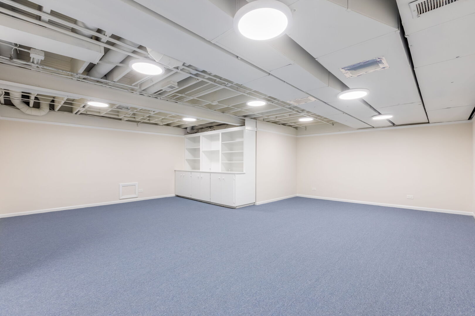 207 N Green Bay Road