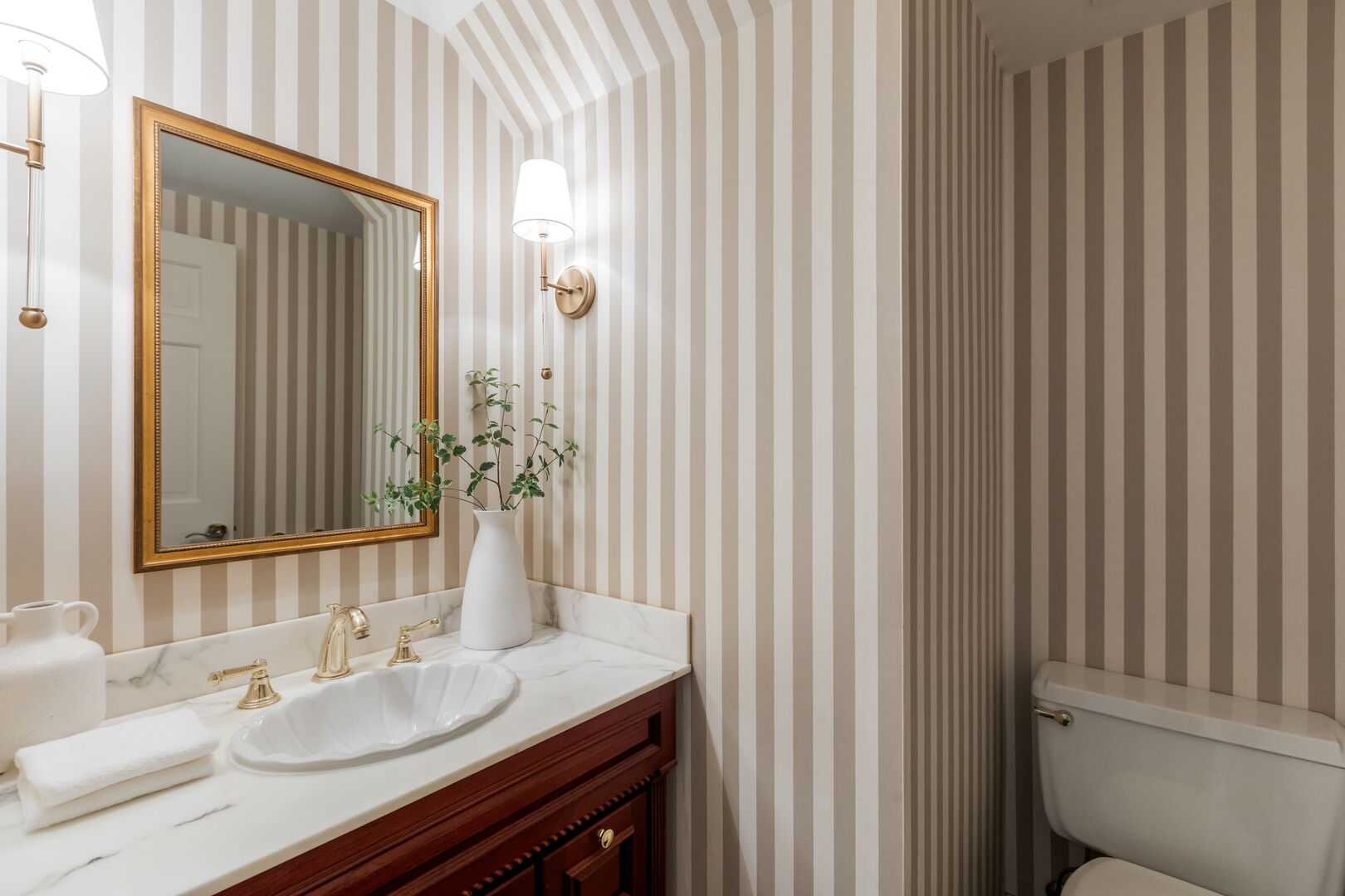 207 N Green Bay Road