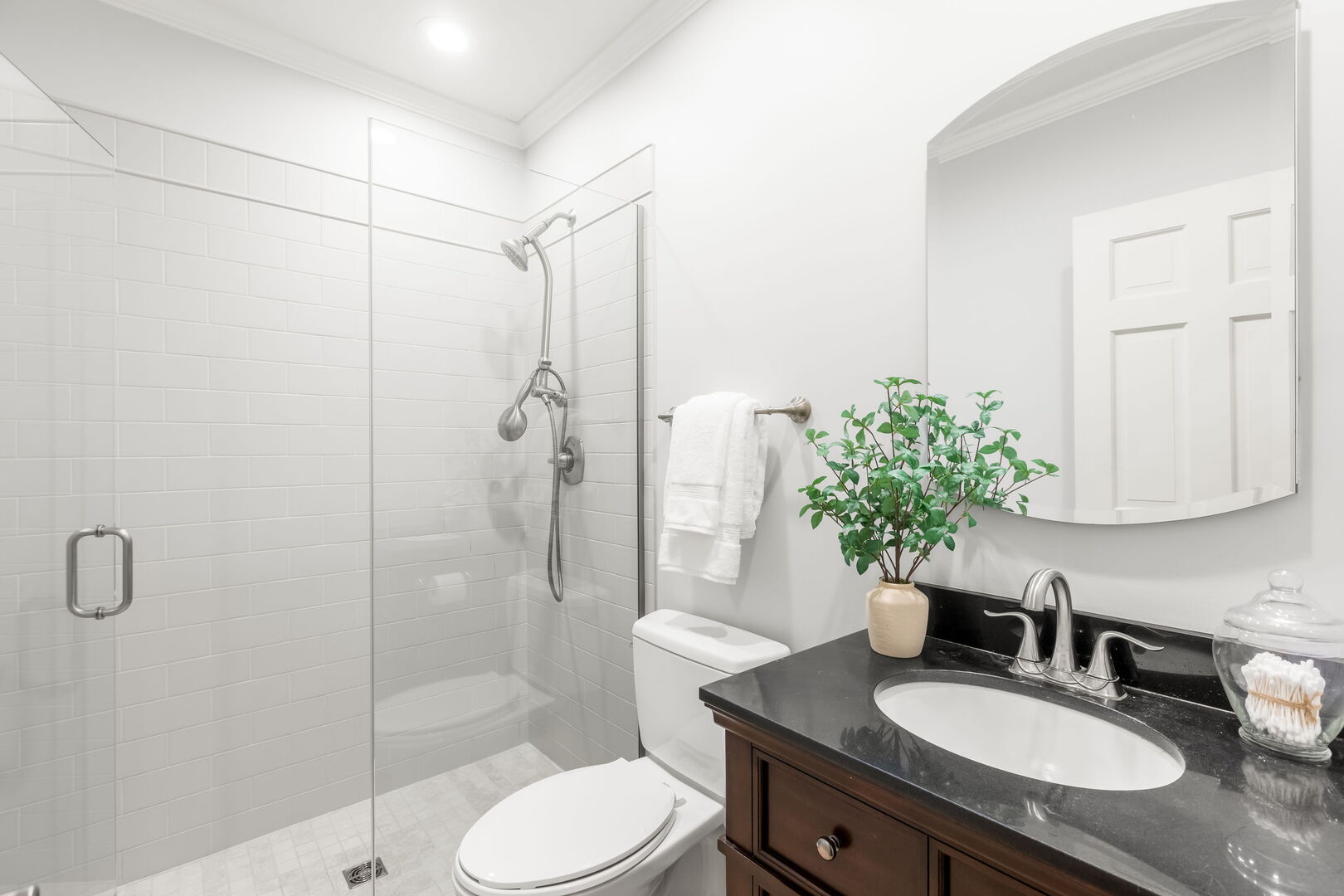 207 N Green Bay Road