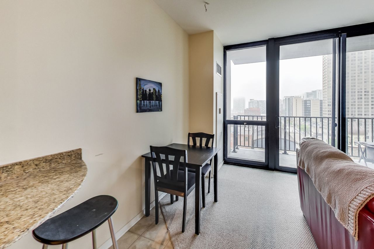 210 S Desplaines Street Unit: 803