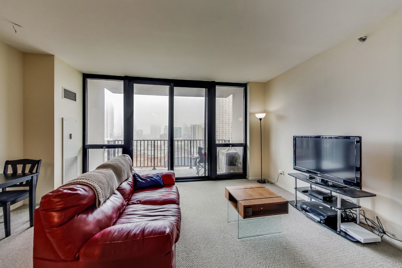210 S Desplaines Street Unit: 803
