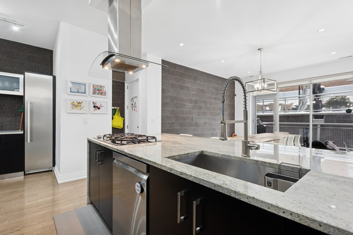 1437 W Diversey Parkway Unit: 1W