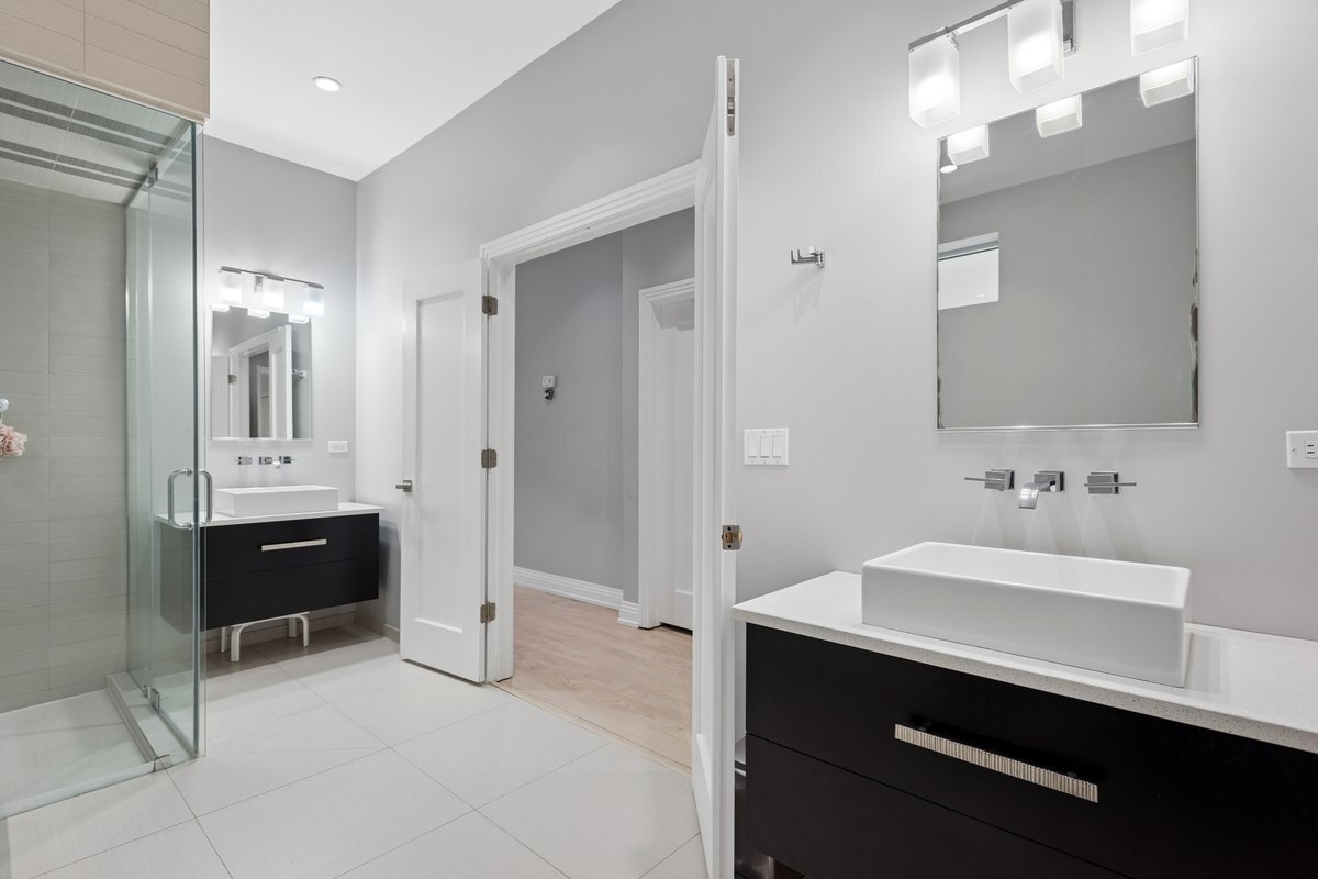 1437 W Diversey Parkway Unit: 1W