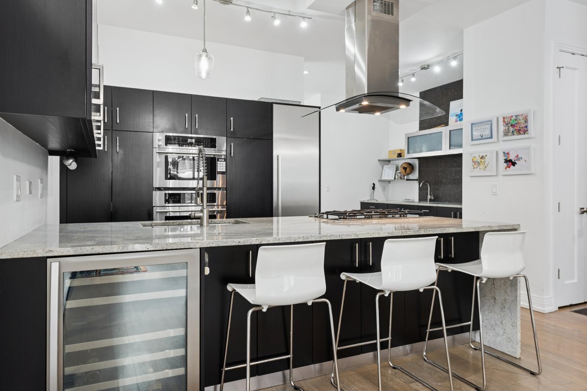 1437 W Diversey Parkway Unit: 1W