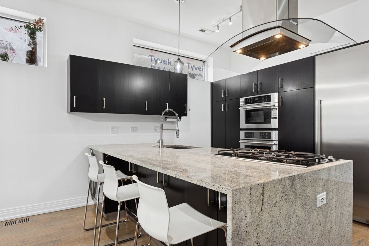 1437 W Diversey Parkway Unit: 1W
