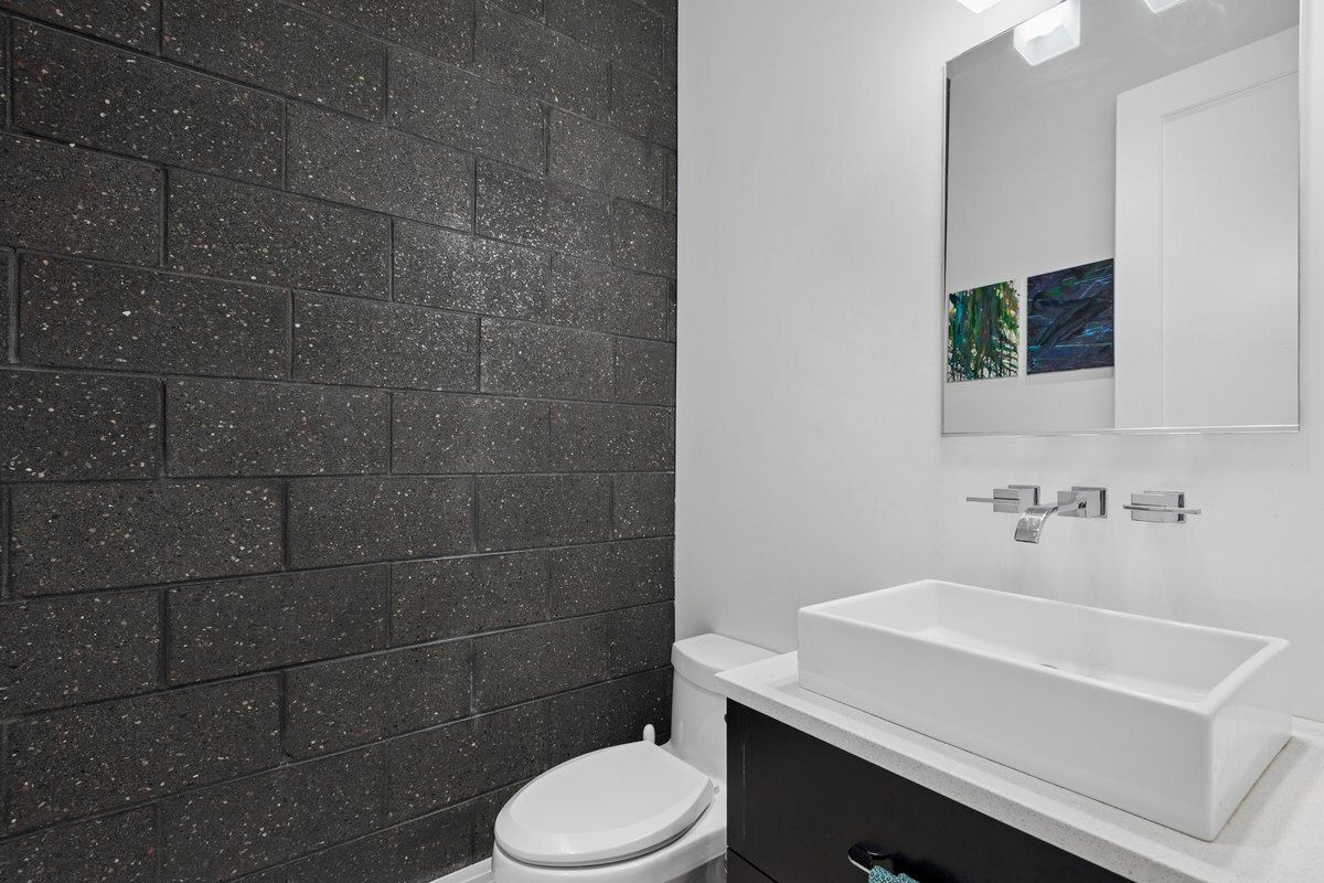 1437 W Diversey Parkway Unit: 1W