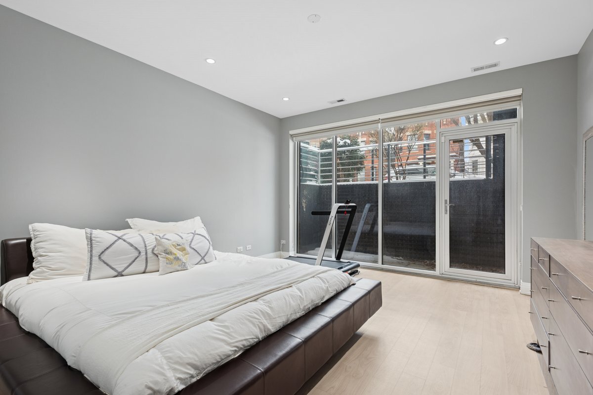 1437 W Diversey Parkway Unit: 1W