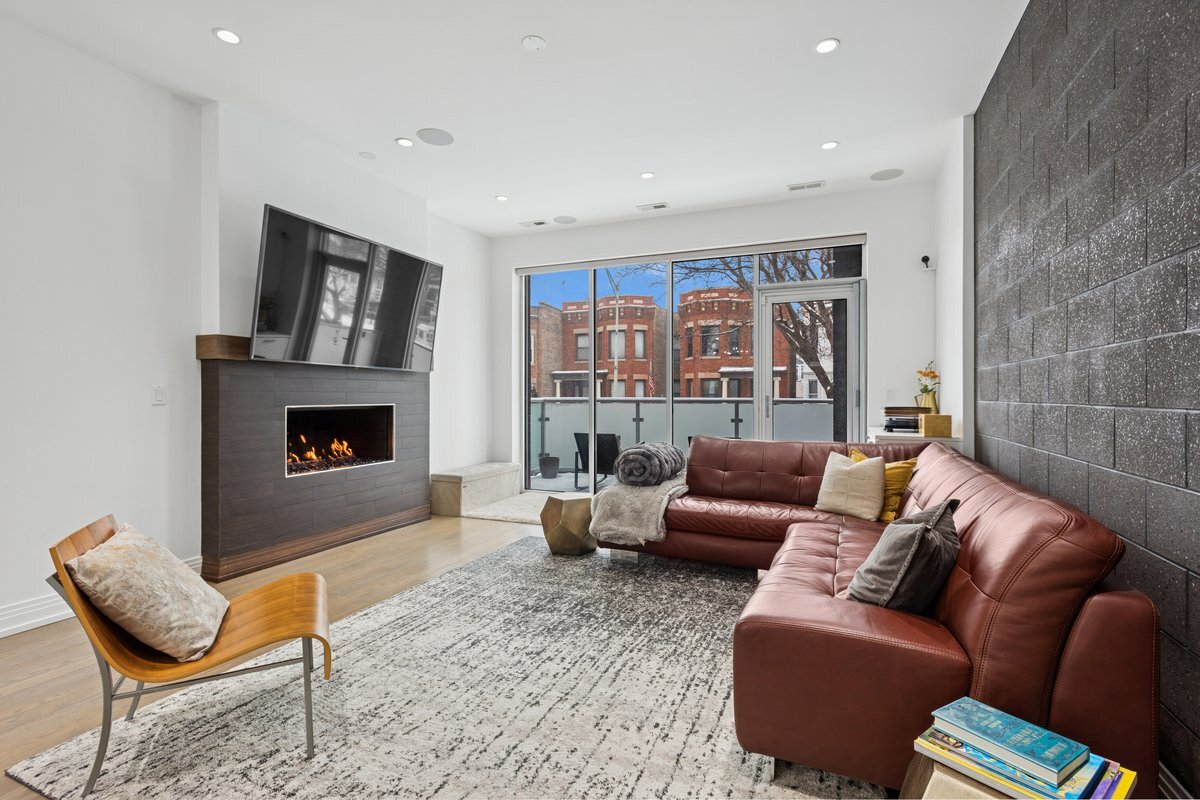 1437 W Diversey Parkway Unit: 1W
