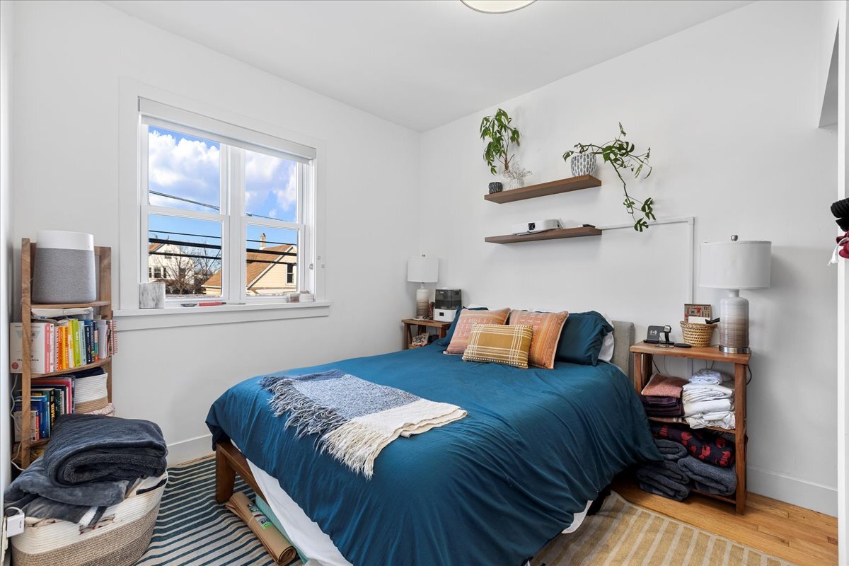 3144 N Spaulding Avenue Unit: 2