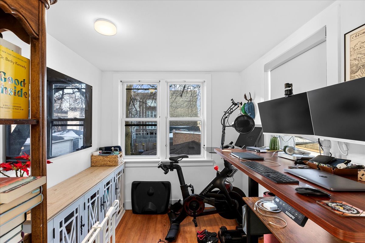 3144 N Spaulding Avenue Unit: 2