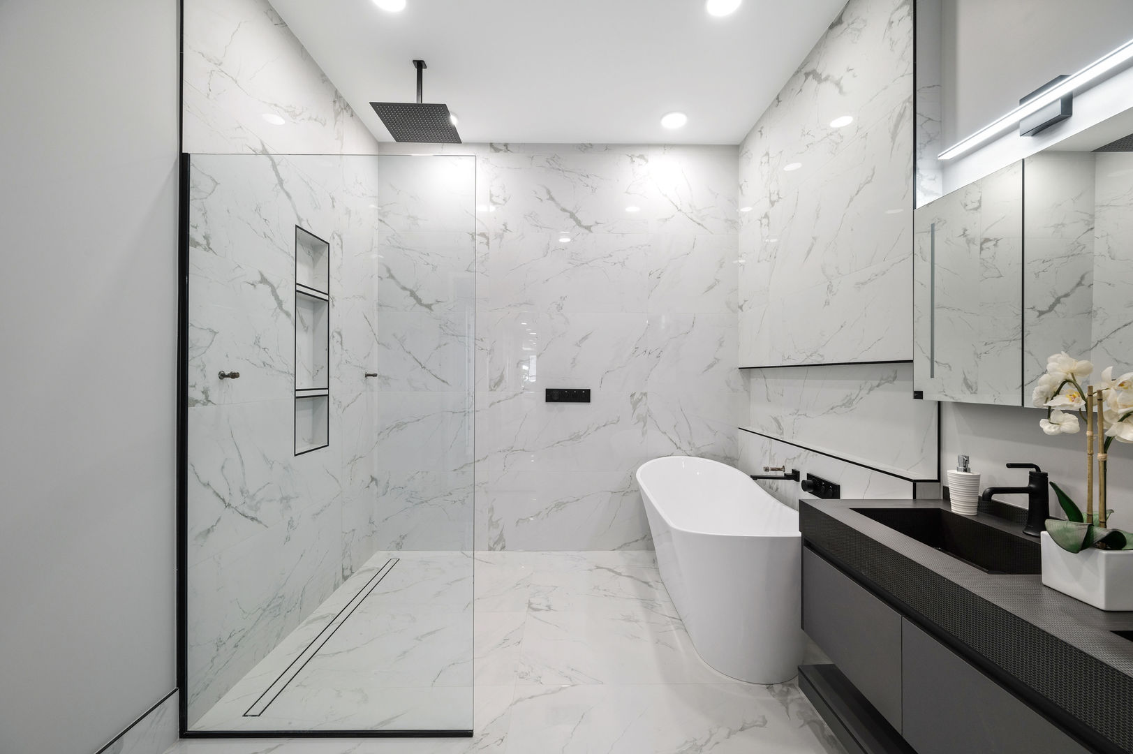 466 N Paulina Street Unit: 203