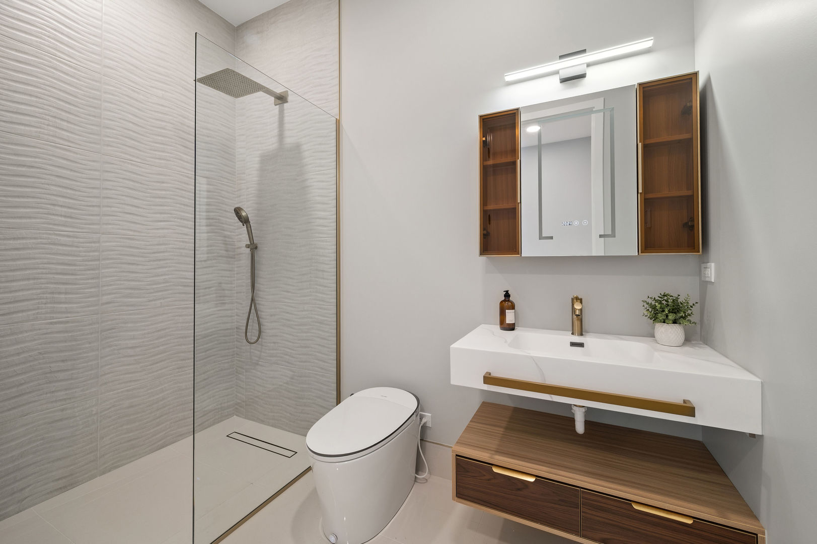 466 N Paulina Street Unit: 203
