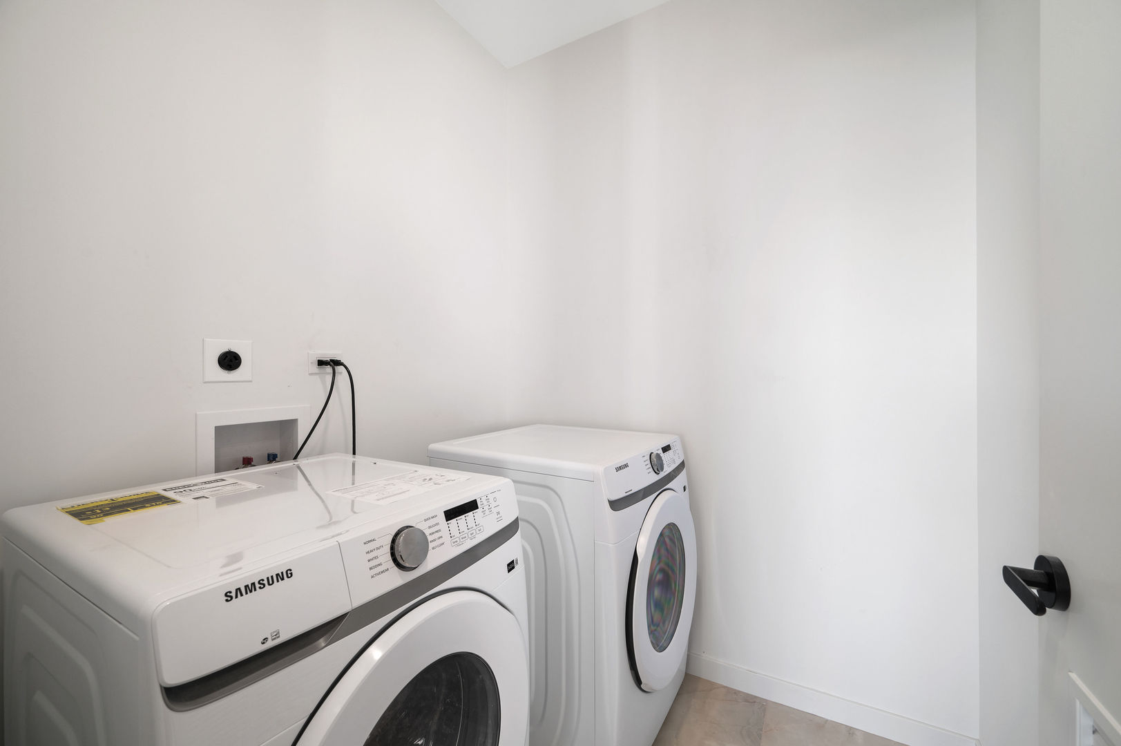 466 N Paulina Street Unit: 203