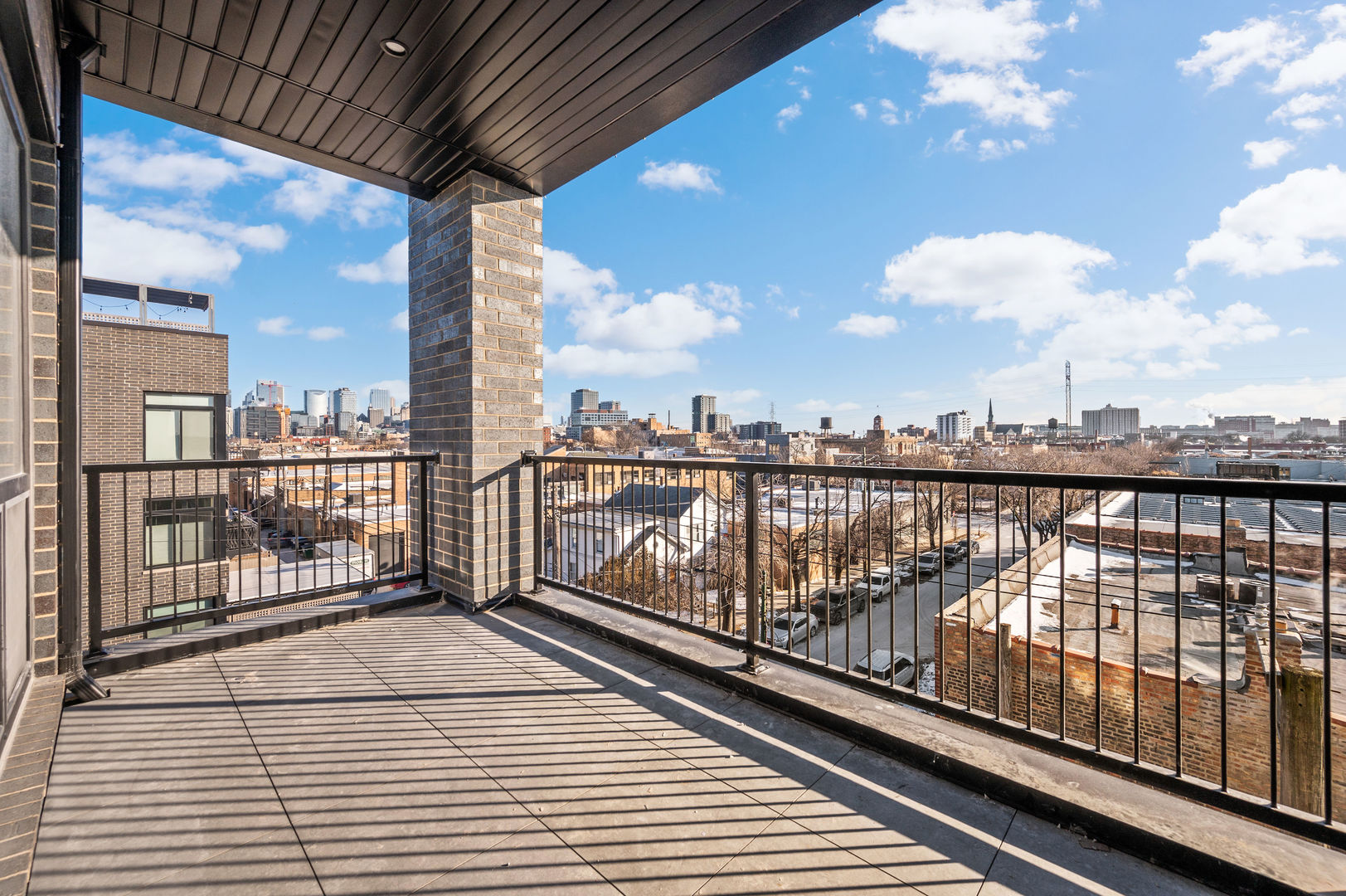 466 N Paulina Street Unit: 203