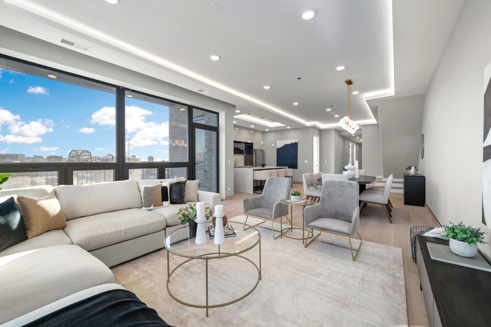 466 N Paulina Street Unit: 203
