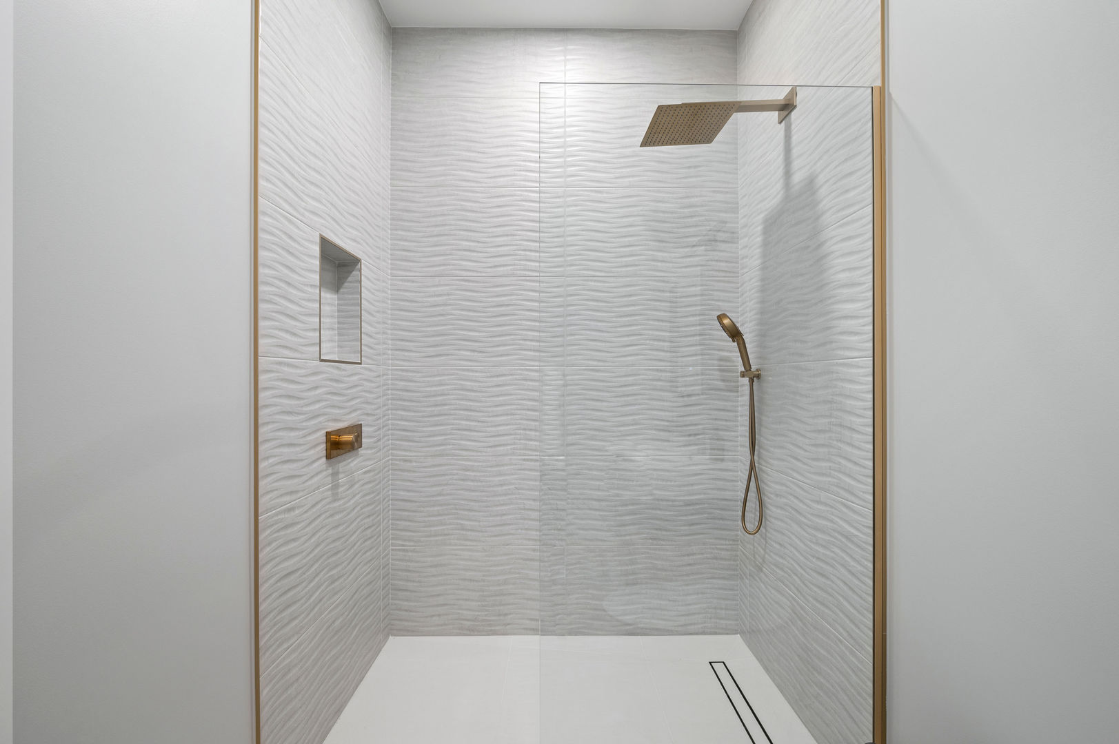 466 N Paulina Street Unit: 203