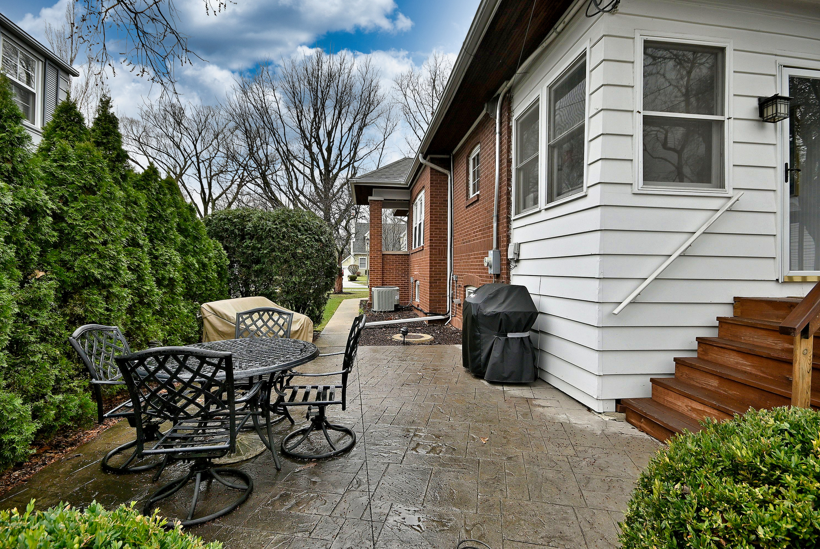 225 S Fairview Avenue