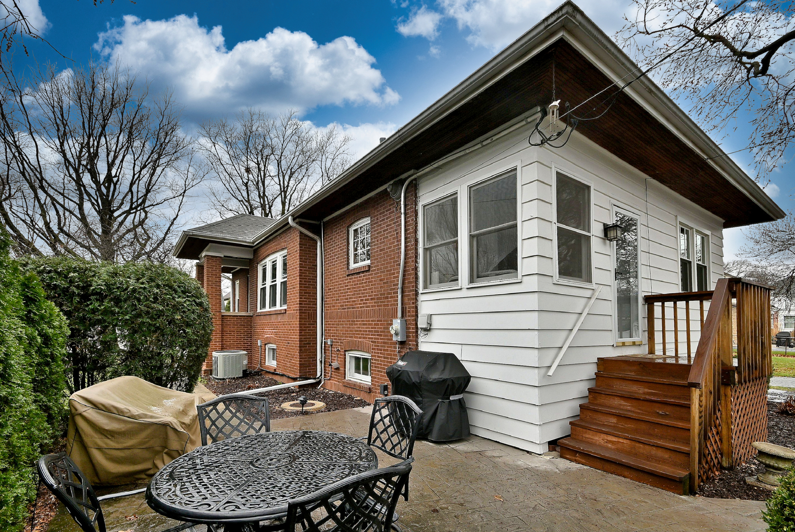225 S Fairview Avenue