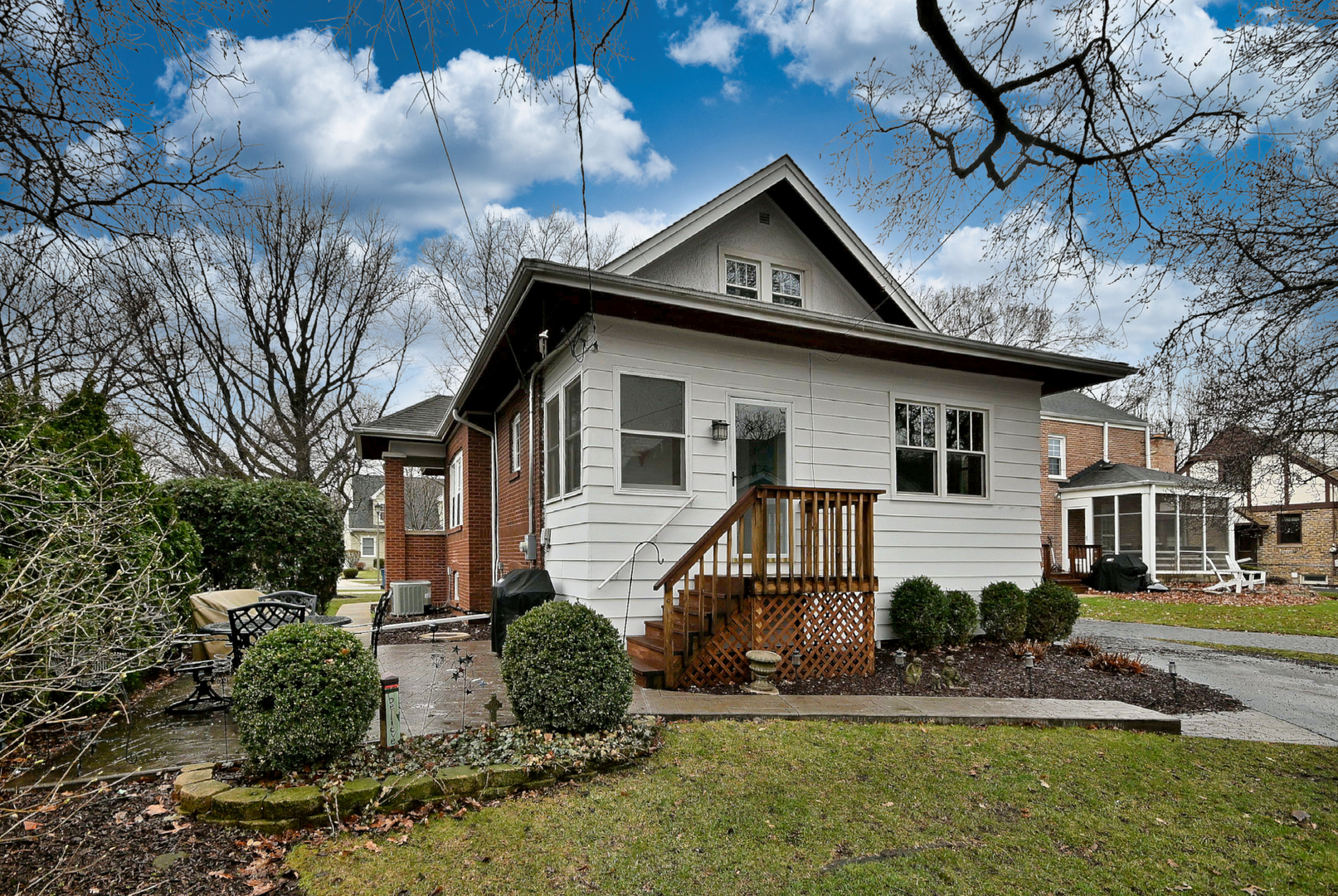 225 S Fairview Avenue