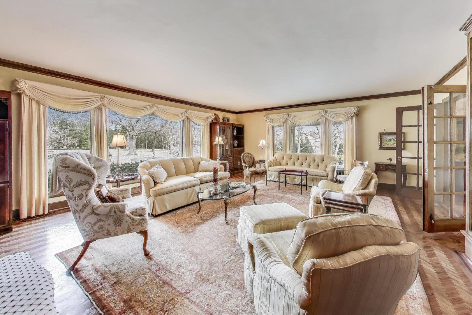 6500 Shady Lane