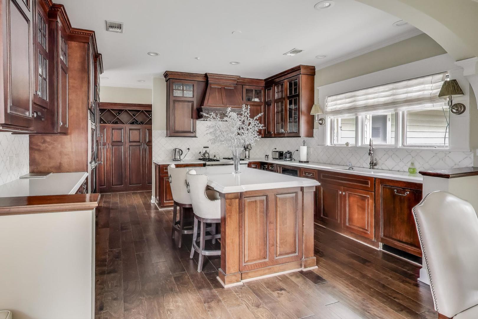 6500 Shady Lane