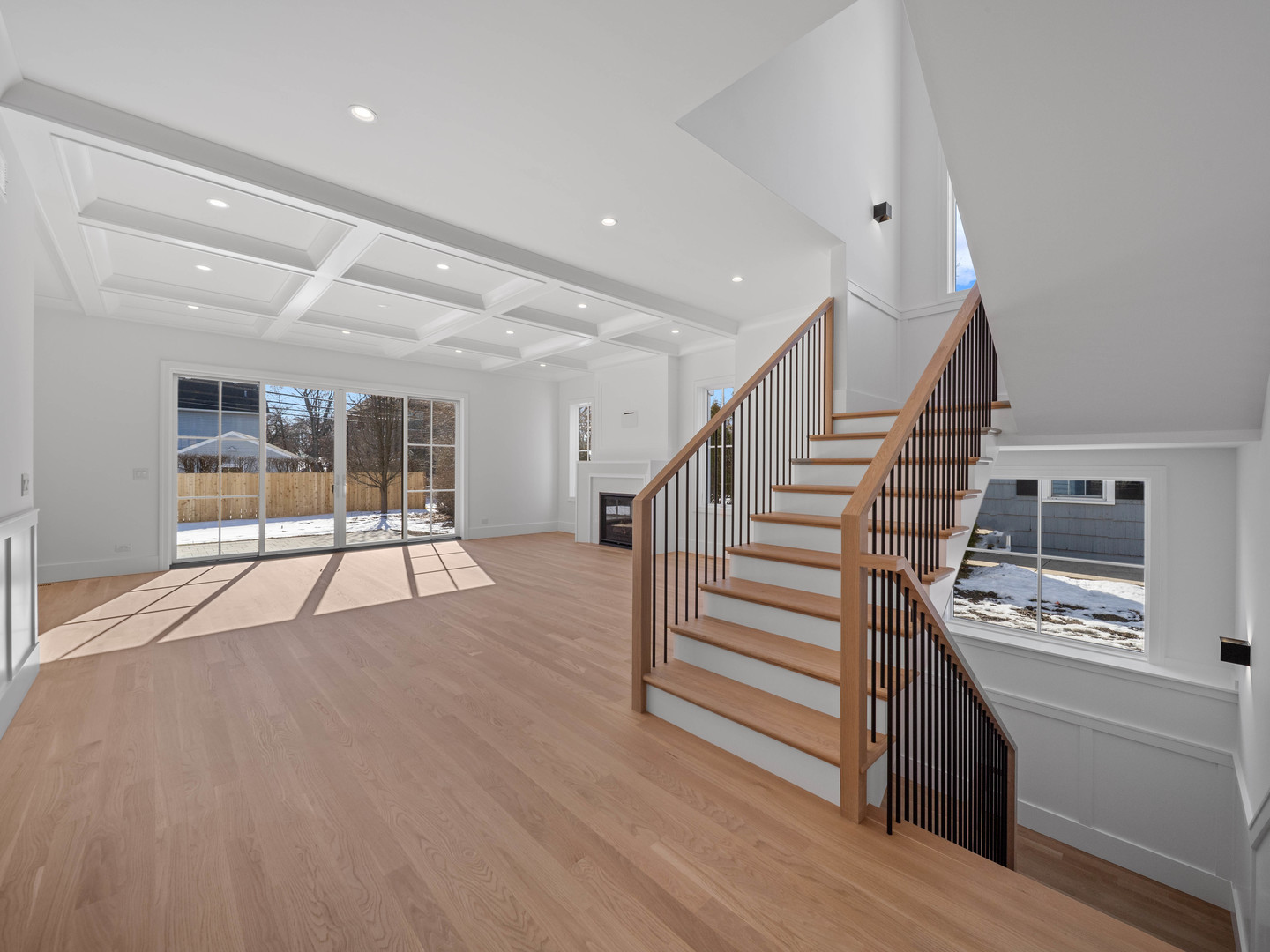 1443 Hawthorne Lane