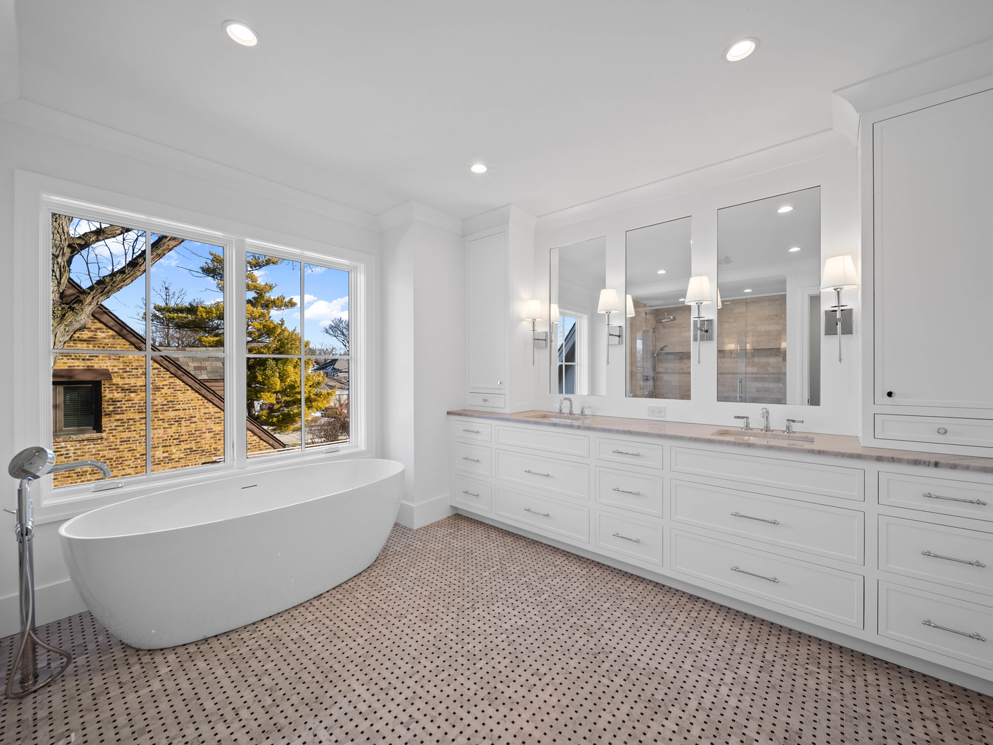 1443 Hawthorne Lane