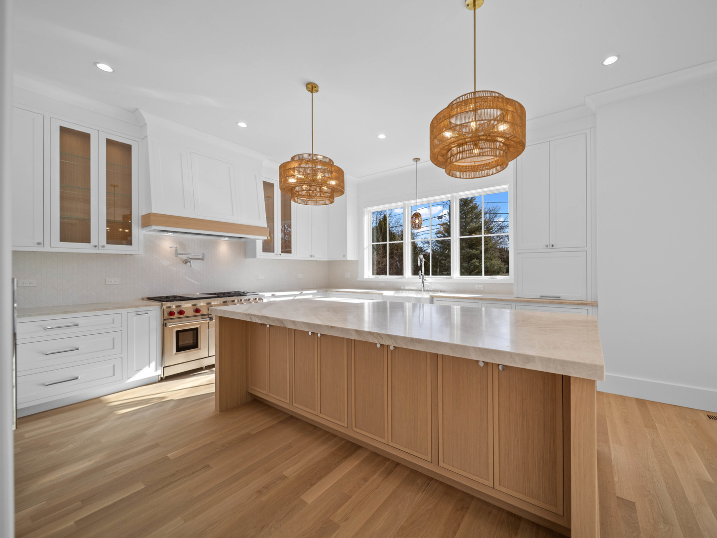 1443 Hawthorne Lane