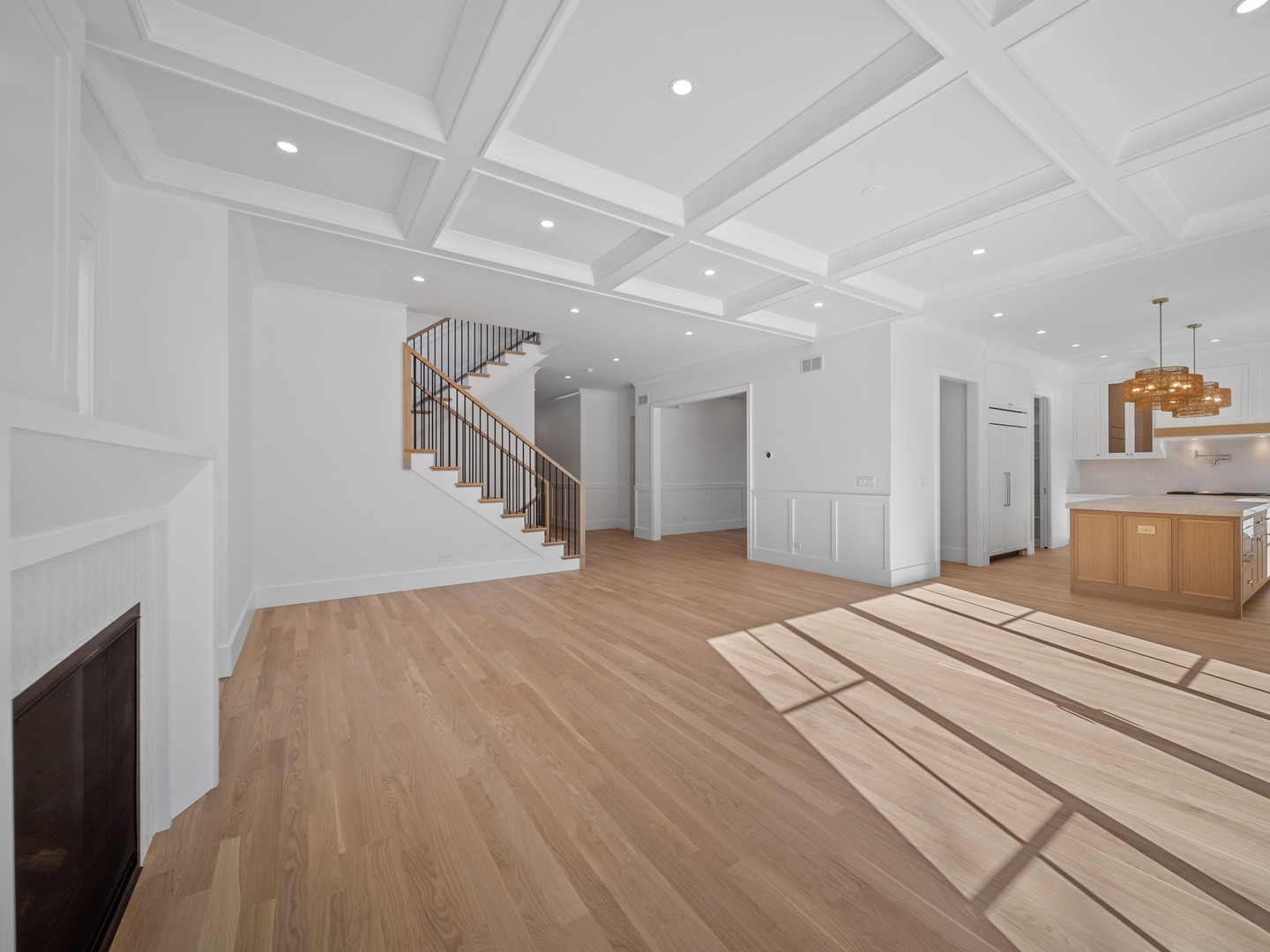 1443 Hawthorne Lane