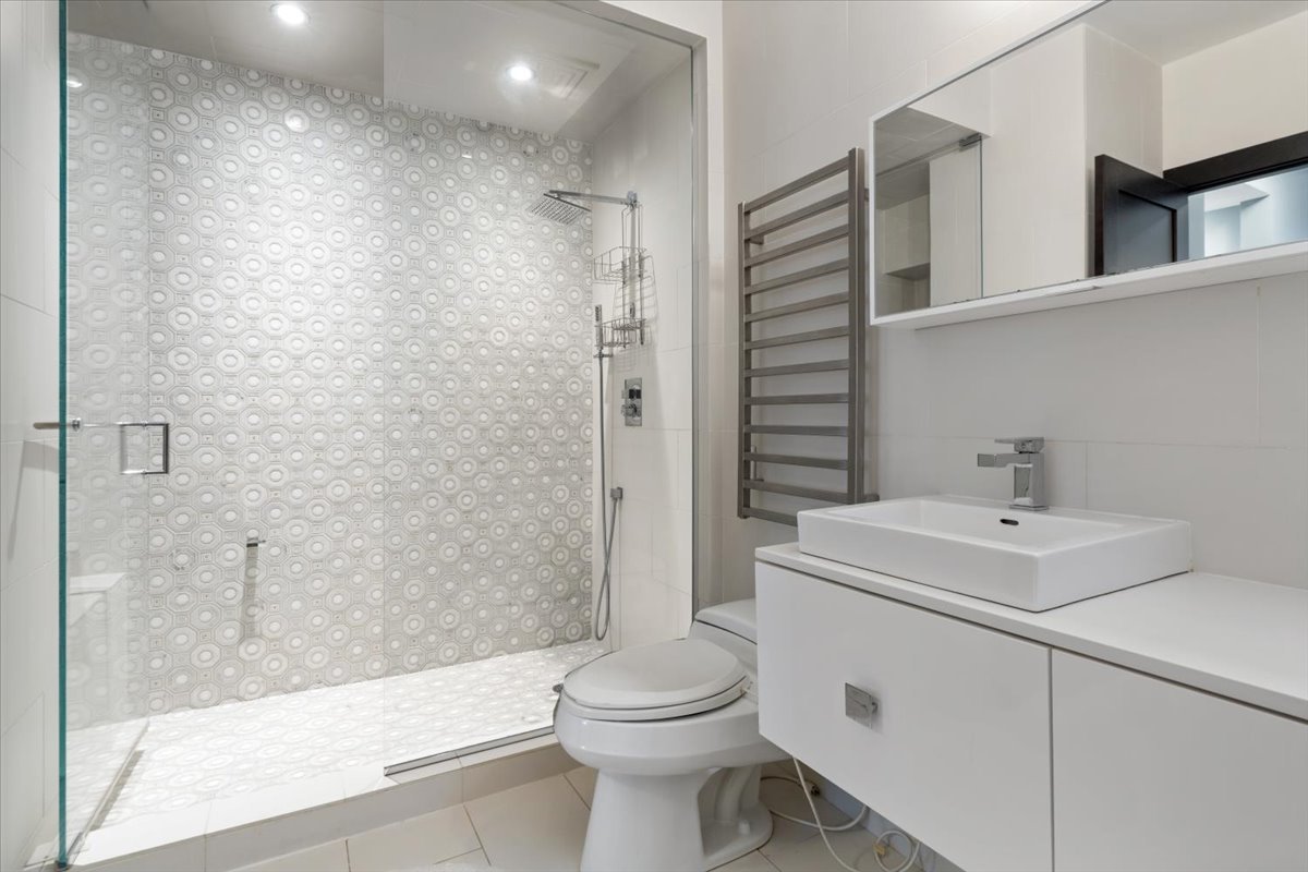 330 S Michigan Avenue Unit: 1807