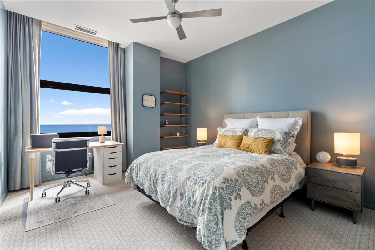 330 S Michigan Avenue Unit: 1807