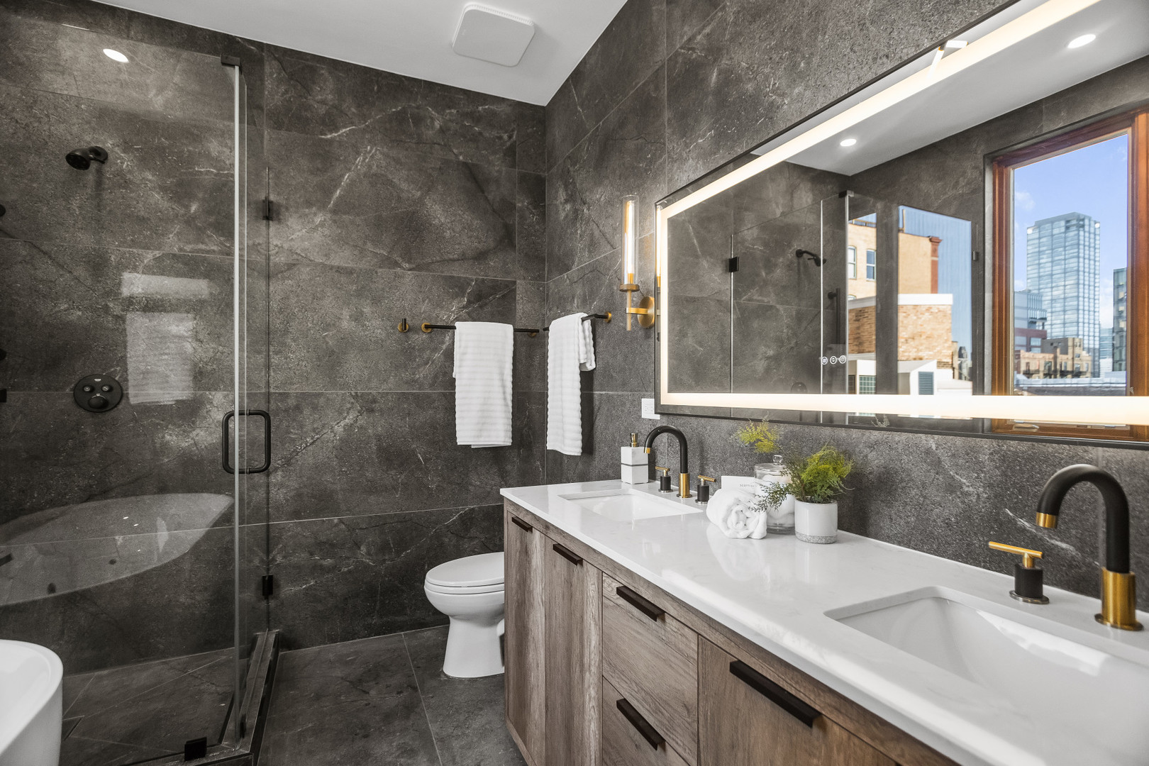 1152 W Fulton Market Unit: 4A