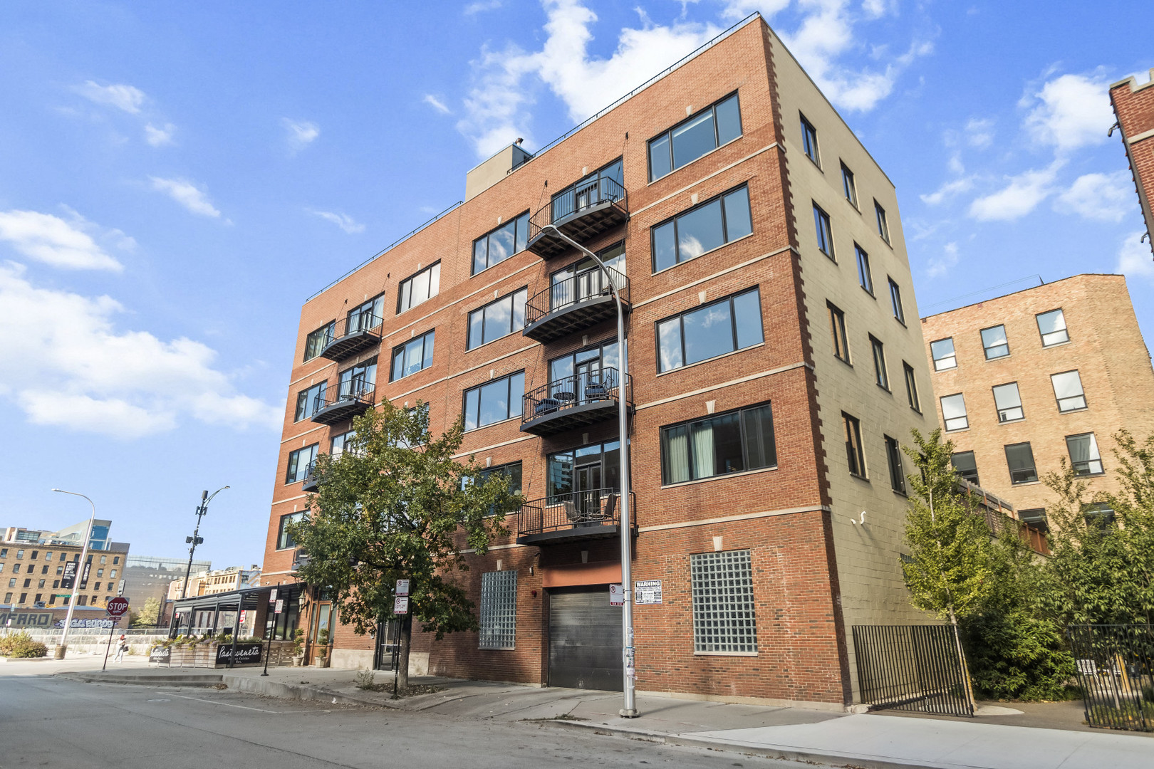 1152 W Fulton Market Unit: 4A