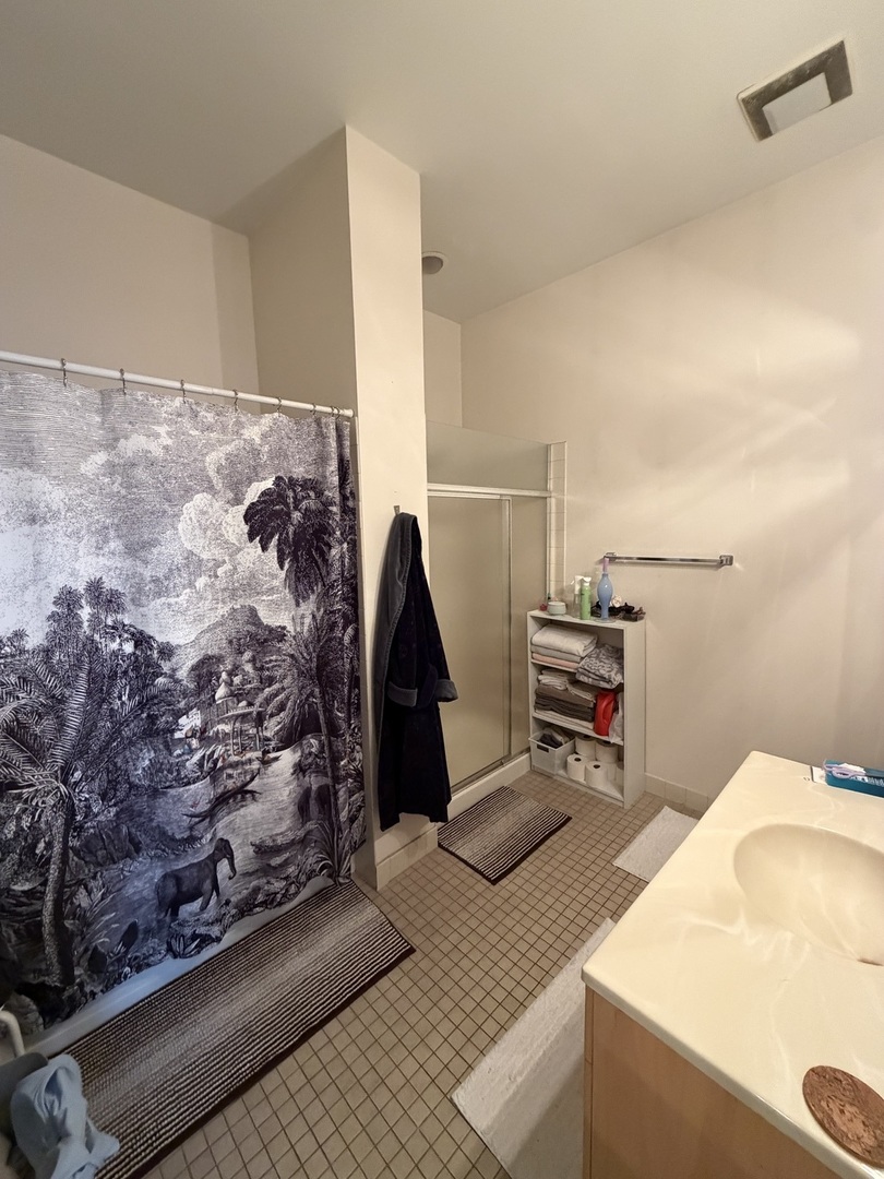 1270 N Milwaukee Avenue Unit: 3