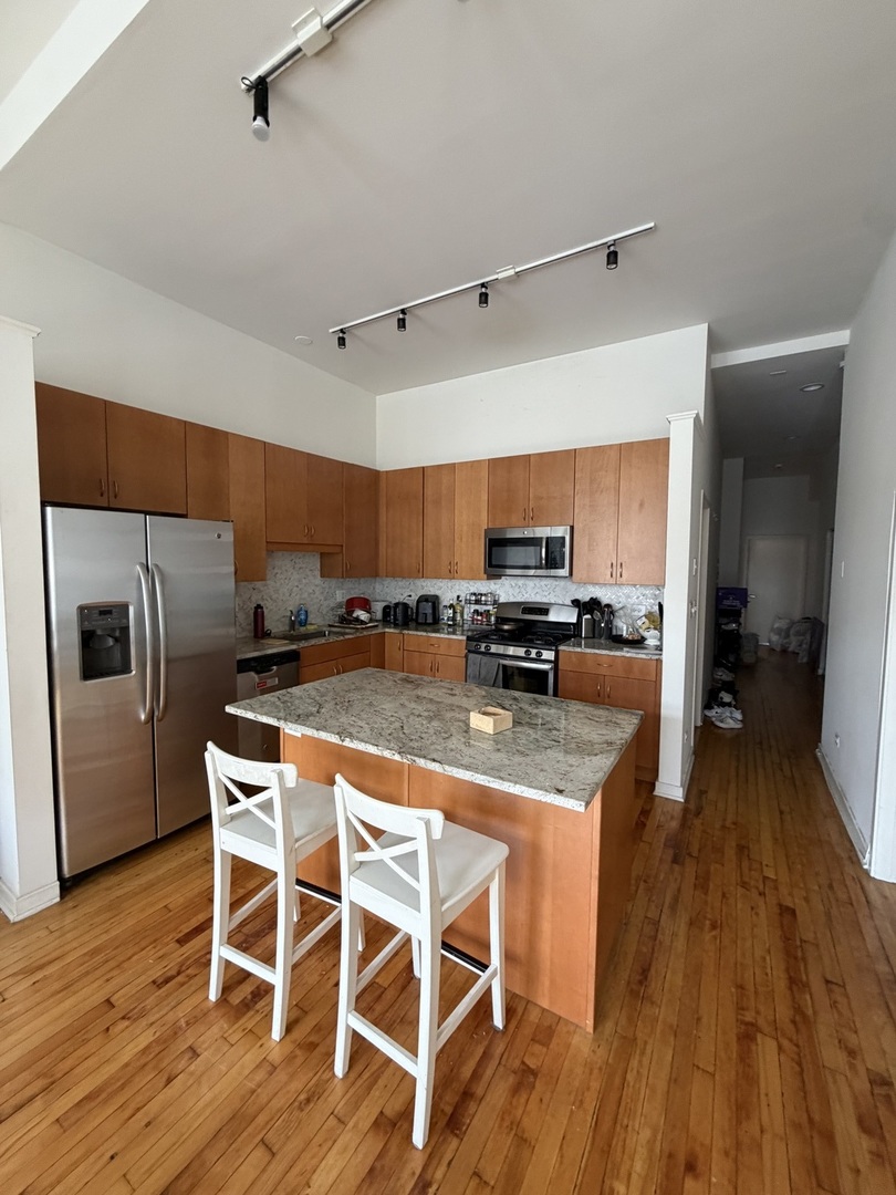 1270 N Milwaukee Avenue Unit: 3