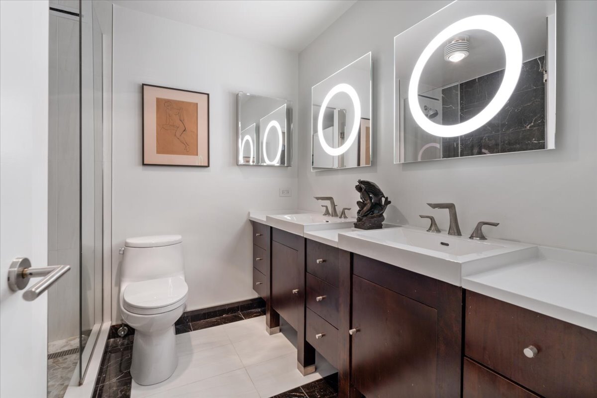 1560 N Sandburg Terrace Unit: 4301-4303