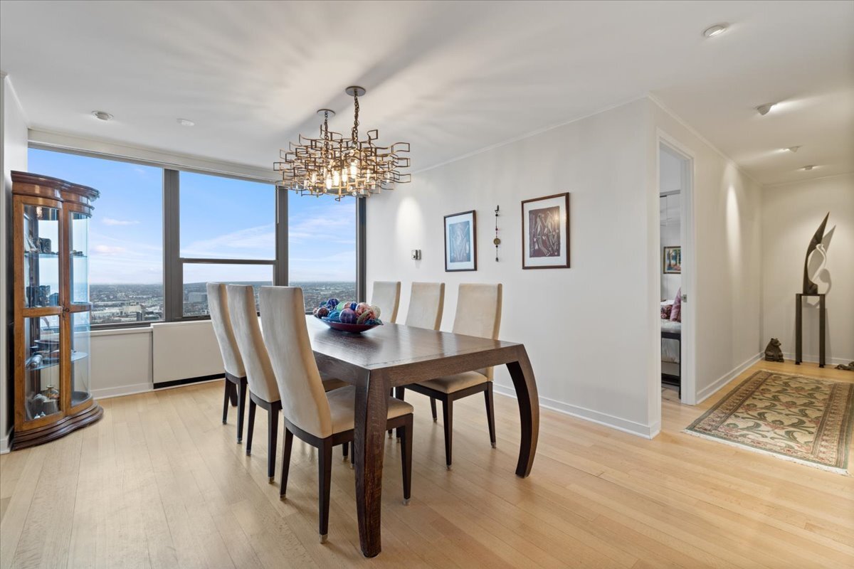 1560 N Sandburg Terrace Unit: 4301-4303