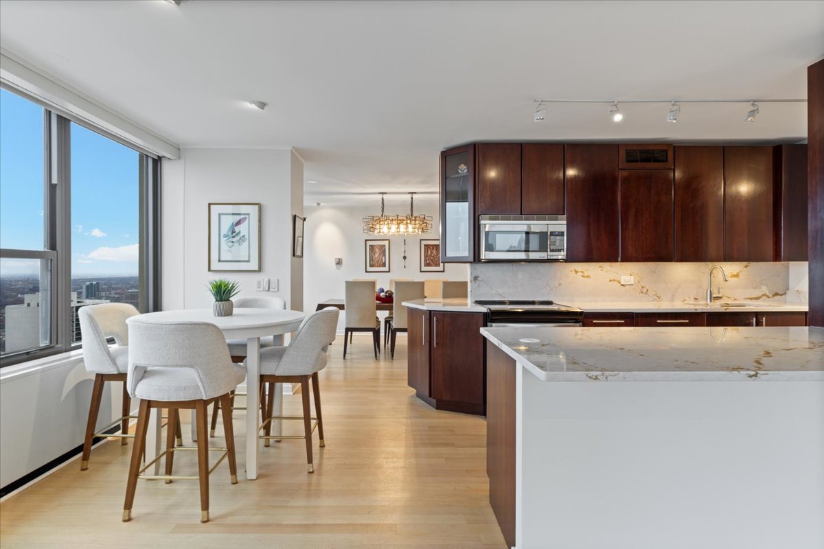 1560 N Sandburg Terrace Unit: 4301-4303