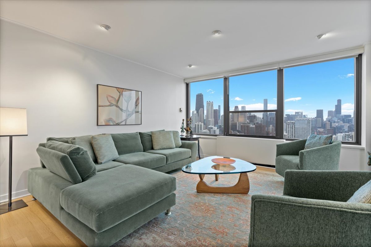 1560 N Sandburg Terrace Unit: 4301-4303