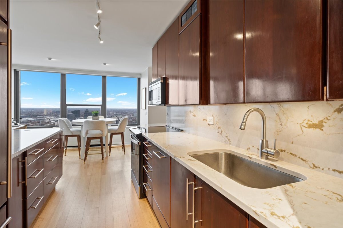 1560 N Sandburg Terrace Unit: 4301-4303