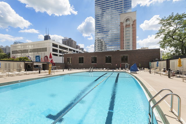 1560 N Sandburg Terrace Unit: 4301-4303