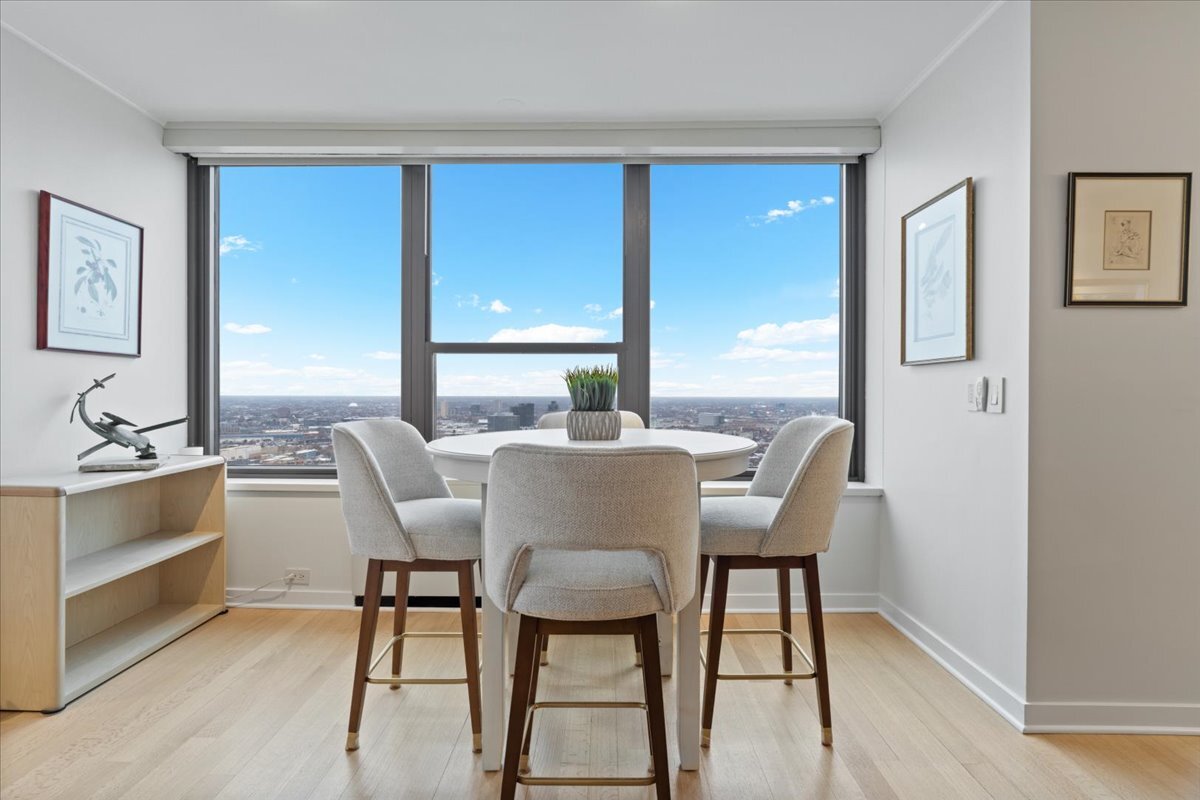 1560 N Sandburg Terrace Unit: 4301-4303