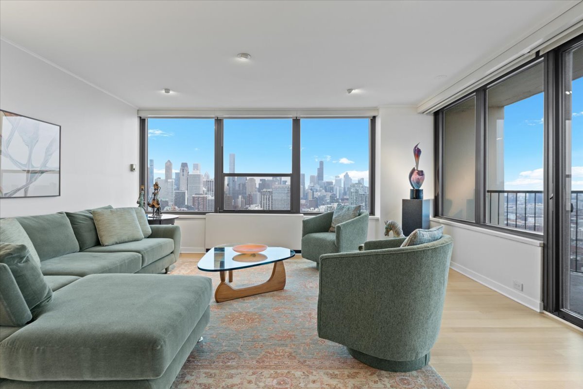 1560 N Sandburg Terrace Unit: 4301-4303