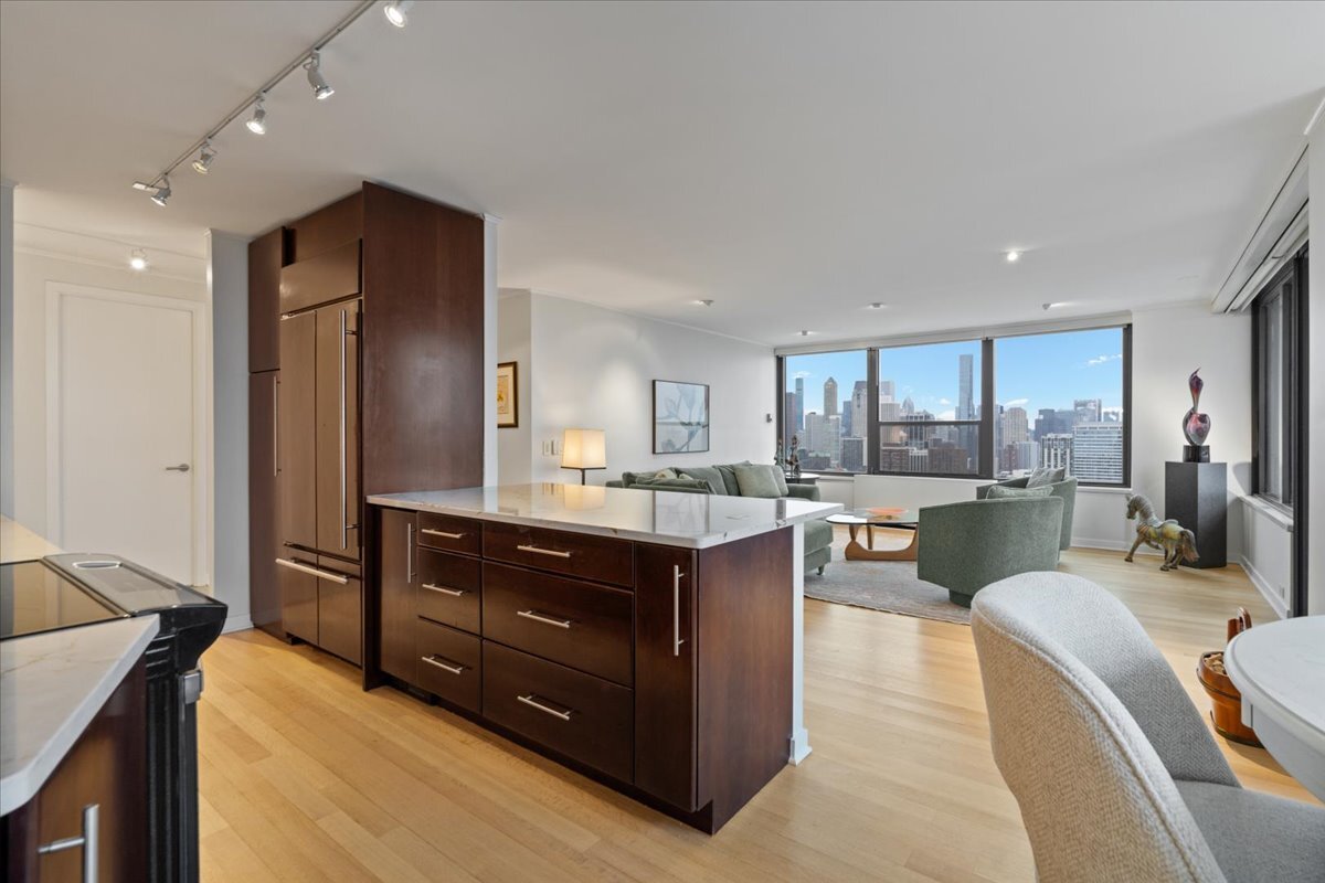 1560 N Sandburg Terrace Unit: 4301-4303