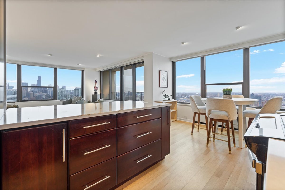 1560 N Sandburg Terrace Unit: 4301-4303