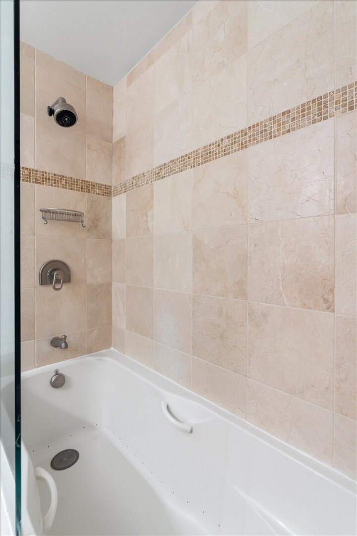 1560 N Sandburg Terrace Unit: 4301-4303