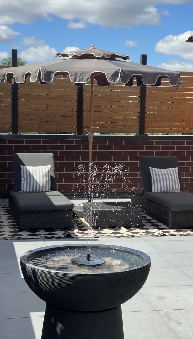 2650 N Racine Avenue Unit: 3