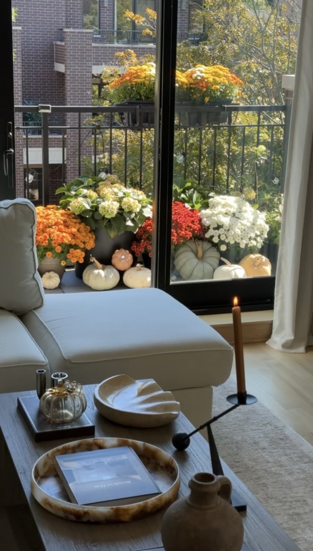 2650 N Racine Avenue Unit: 3